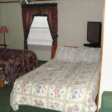 Comfort Green Motel Thayer Exterior foto