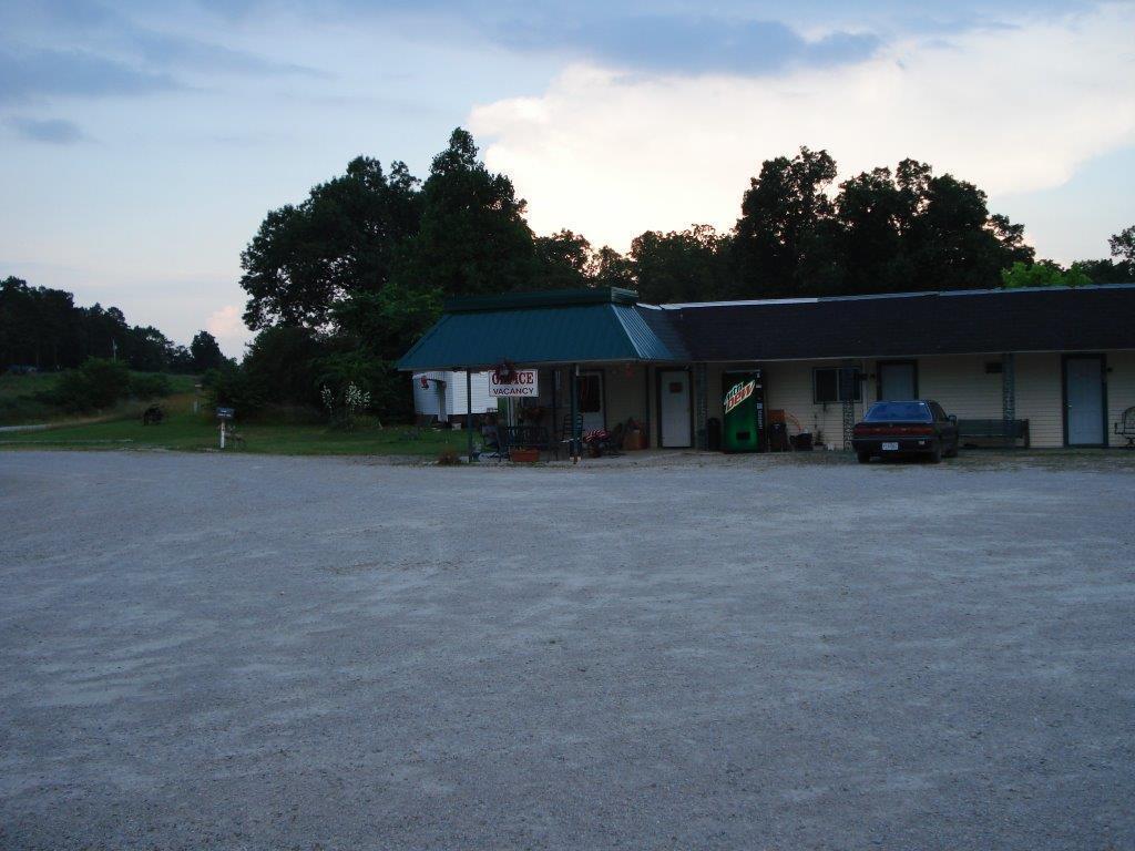 Comfort Green Motel Thayer Exterior foto